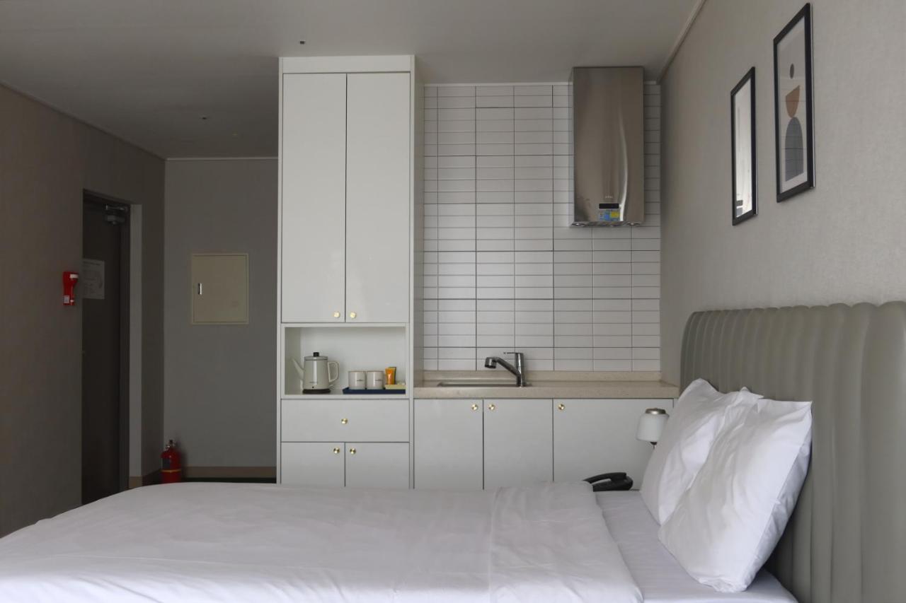 Hotel Seogwipean Согвипхо Экстерьер фото