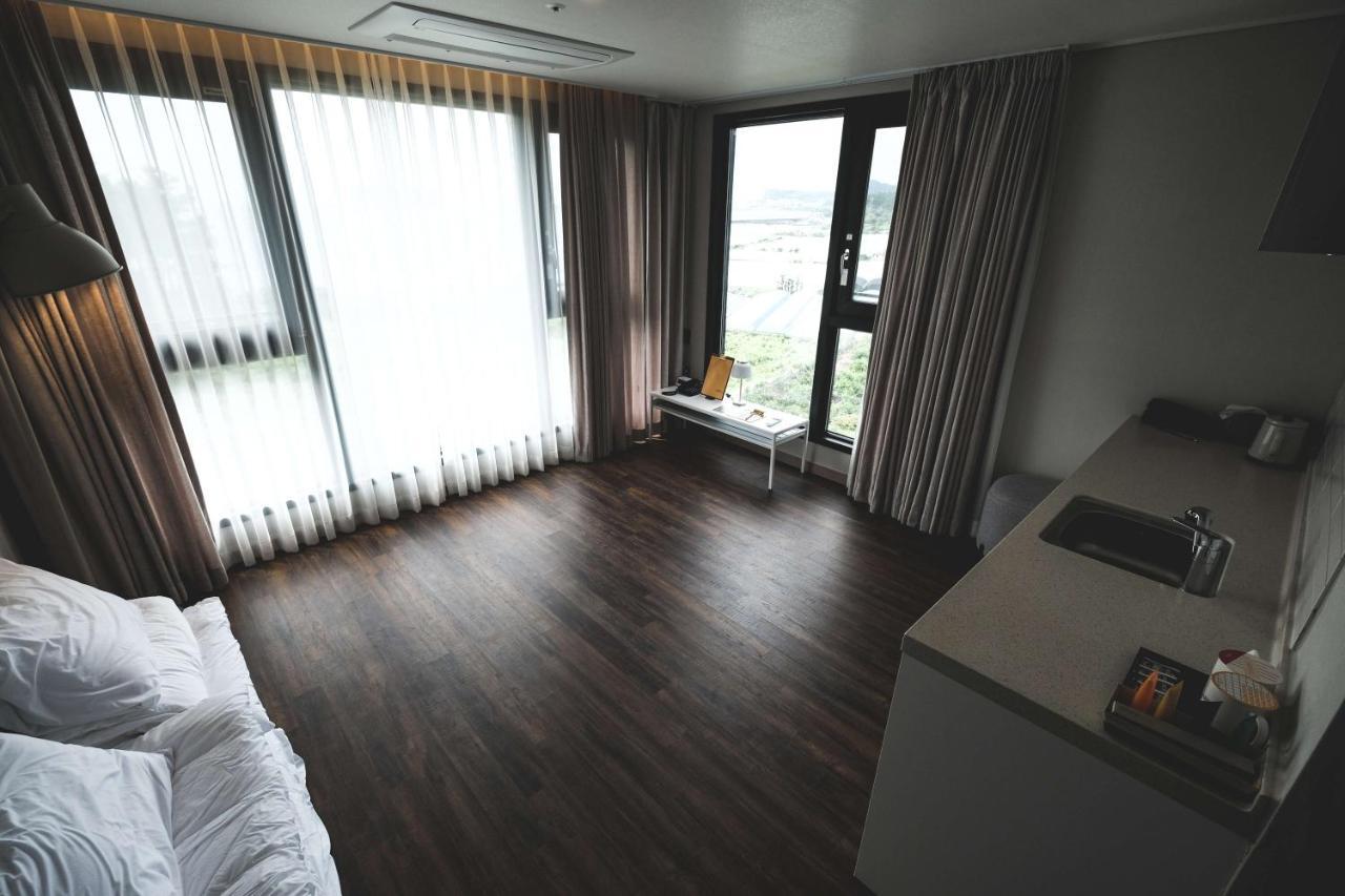 Hotel Seogwipean Согвипхо Экстерьер фото